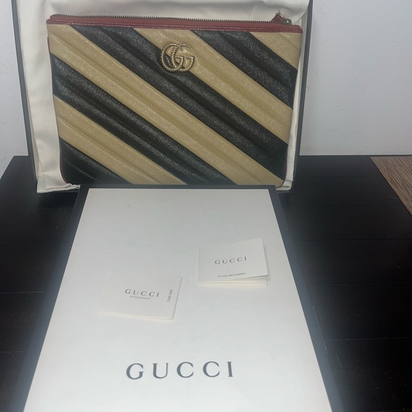 Gucci Marmont pouch!!! Lovely color combo. - Picture 8 of 12
